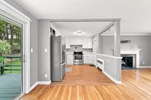 28 Hilltop Cir, Worcester, MA 01609 - Photo 7