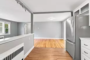 28 Hilltop Cir, Worcester, MA 01609 - Photo 5