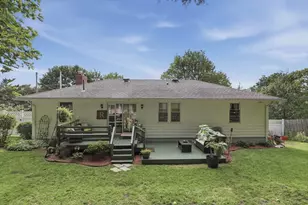 28 Hilltop Cir, Worcester, MA 01609 - Photo 23