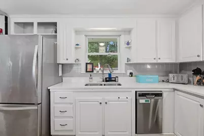 28 Hilltop Circle, Worcester, MA 01609 - Photo 11