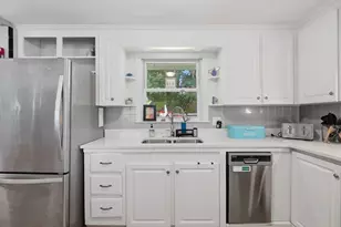 28 Hilltop Cir, Worcester, MA 01609 - Photo 11