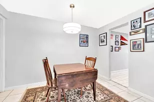 7 Colonial Village Dr, Arlington, MA 02474 - Photo 7