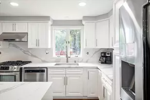 7 Alyssum, Billerica, MA 01821 - Photo 5