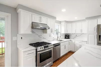 7 Alyssum, Billerica, MA 01821 - Photo 11