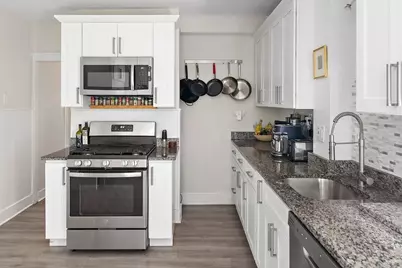 39 Regent St #3, Cambridge, MA 02140 - Photo 3