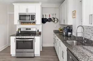 39 Regent St, Cambridge, MA 02140 - Photo 3