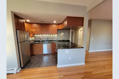 390 Riverway #16, Boston, MA 02115 - Photo 3