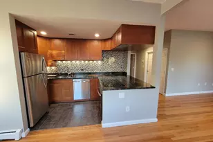 390 Riverway, Boston, MA 02115 - Photo 3
