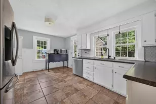 37 Acorn St, Middleborough, MA 02346 - Photo 7