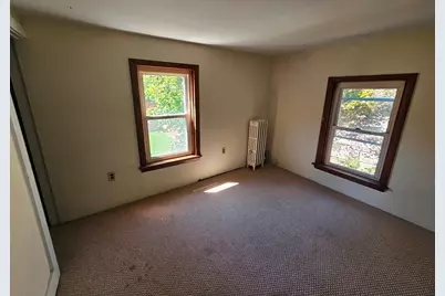 186 Burbank St, Pittsfield, MA 01201 - Photo 13