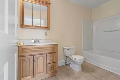 8 Crown St #8, Worcester, MA 01609 - Photo 25