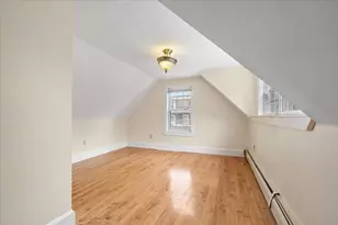 8 Crown St, Worcester, MA 01609 - Photo 23