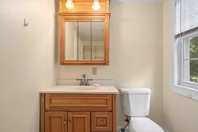 8 Crown St #8, Worcester, MA 01609 - Photo 17