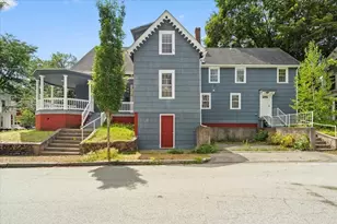 8 Crown St, Worcester, MA 01609 - Photo 3
