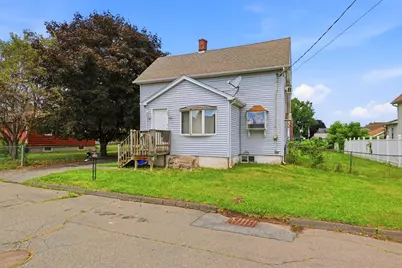 118 Blanchwood Ave, Chicopee, MA 01013 - Photo 3