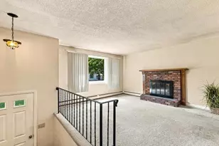 4 Picadilly St, Upton, MA 01568 - Photo 7
