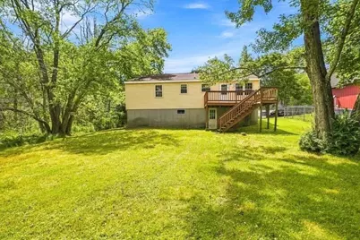 4 Picadilly St, Upton, MA 01568 - Photo 33