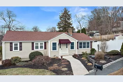 8 Grace Rd, Woburn, MA 01801 - Photo 11