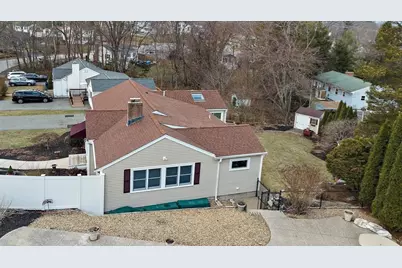 8 Grace Rd, Woburn, MA 01801 - Photo 15