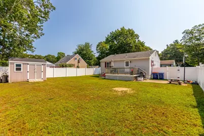 4 Standish Ave, Wareham, MA 02538 - Photo 3