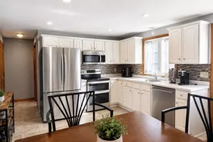 34 Old Plymouth St, East Bridgewater, MA 02333 - Photo 3
