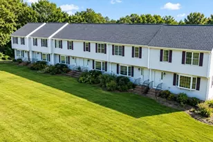 34 Old Plymouth St, East Bridgewater, MA 02333 - Photo 17