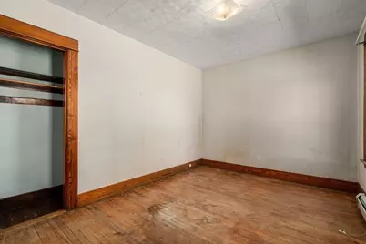 6 Indiana St, Worcester, MA 01604 - Photo 9