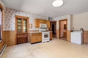6 Indiana St, Worcester, MA 01604 - Photo 7