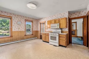 6 Indiana St, Worcester, MA 01604 - Photo 5