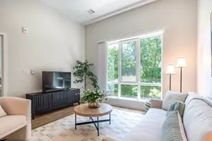 289 Walk Hill St, Boston, MA 02131 - Photo 3