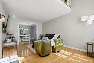 13 Knowlton Cir, Upton, MA 01568 - Photo 3