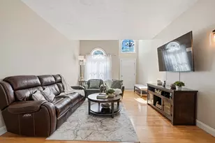 13 Knowlton Cir, Upton, MA 01568 - Photo 5