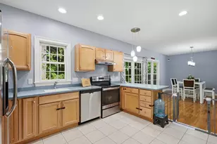 13 Knowlton Cir, Upton, MA 01568 - Photo 15
