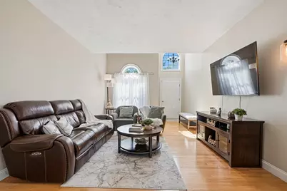 13 Knowlton Cir #13, Upton, MA 01568 - Photo 5