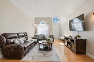 13 Knowlton Cir, Upton, MA 01568 - Photo 5