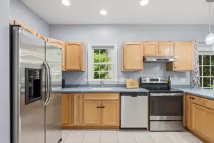 13 Knowlton Cir, Upton, MA 01568 - Photo 13