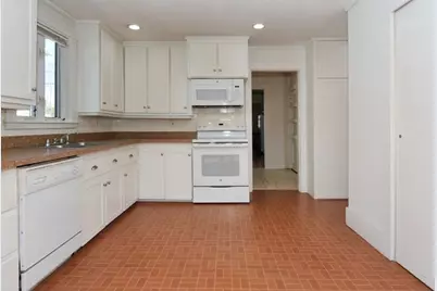 1 School St #B, Maynard, MA 01754 - Photo 7