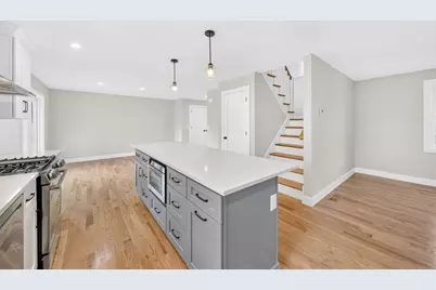 14 Neillian Way #14, Bedford, MA 01730 - Photo 5