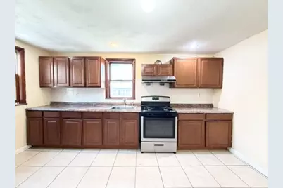 38 Illinois Ave. #2, Somerville, MA 02145 - Photo 3