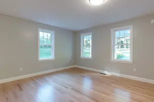 179 Brookline St, Pepperell, MA 01463 - Photo 9