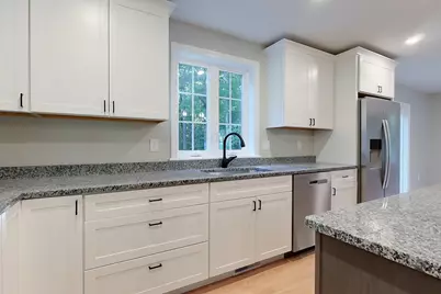 179 Brookline St, Pepperell, MA 01463 - Photo 5
