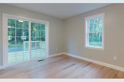 179 Brookline St, Pepperell, MA 01463 - Photo 7