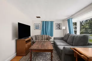 10 Sidney Ave, Swansea, MA 02777 - Photo 7
