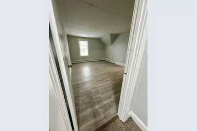 17-23 Essex St #2, Saugus, MA 01906 - Photo 5