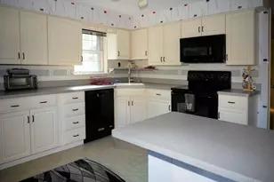 31 Frances Dr, Stoughton, MA 02072 - Photo 9