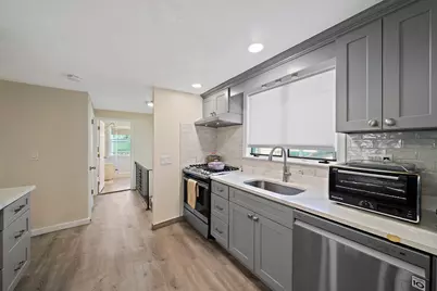 2 Cottage Cir #2, Somerville, MA 02144 - Photo 3