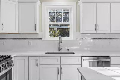 1001 Bay Street, Fall River, MA 02724 - Photo 7