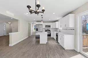 989 Bay St, Fall River, MA 02724 - Photo 9