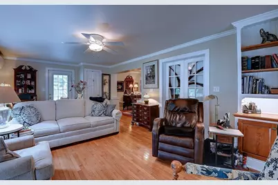 647 Main St #B, Oxford, MA 01537 - Photo 9