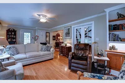 647 Main St #B, Oxford, MA 01537 - Photo 9